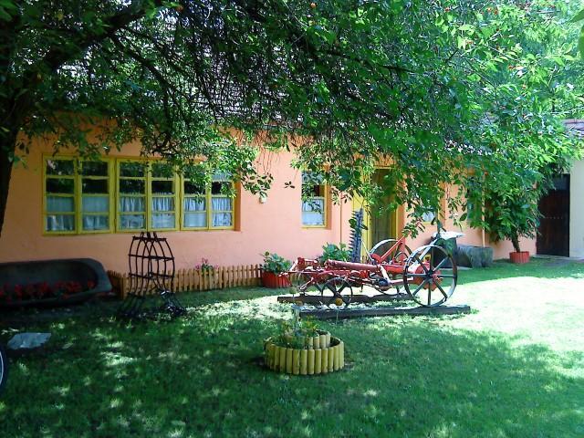 Country house Seoski Turiziam Larva *